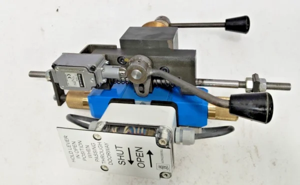 KONGSBERG AEE6013-GP2 Door Control Valve Assembly (R/H) – Marine Hydraulic Door Controller