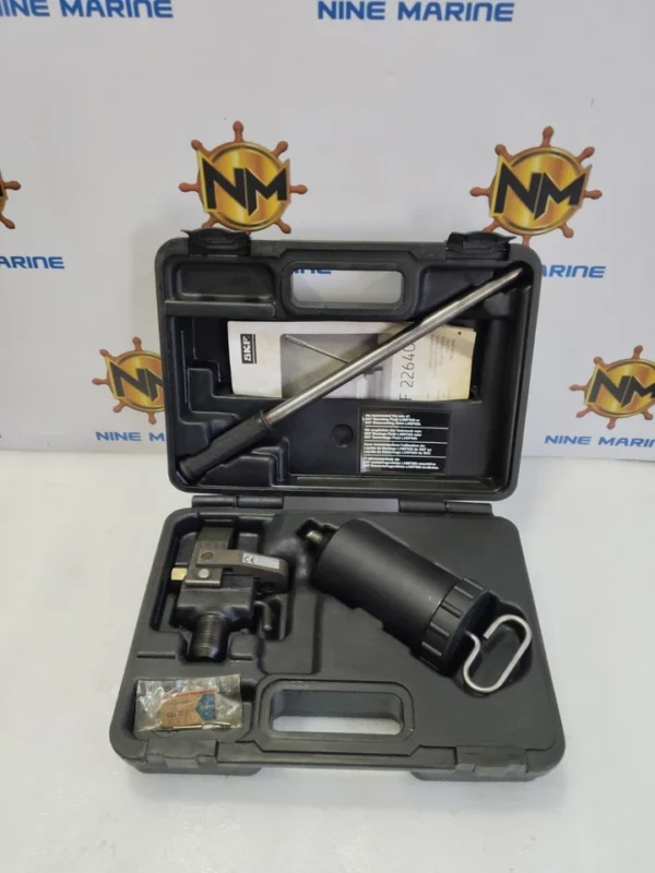 s-l960 SKF 226400 Oil Injector Kit open