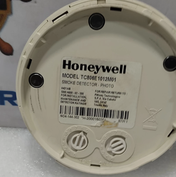 HONEYWELL 7 HONEYWELL TC806E1012M01 PHOTOELECTRIC SMOKE DETECTOR WITH BASE